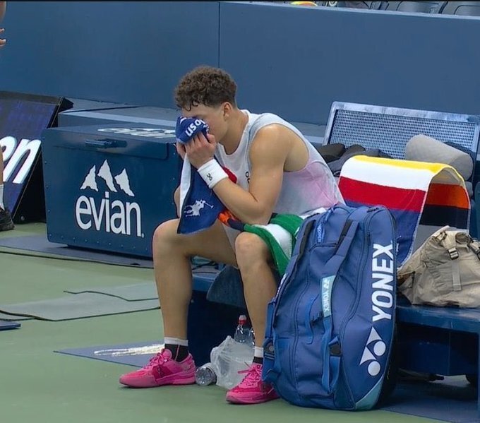 闯进美网第, 打出上旋正, 很高兴能晋 闯进美网第, 打出上旋正, 很高兴能晋