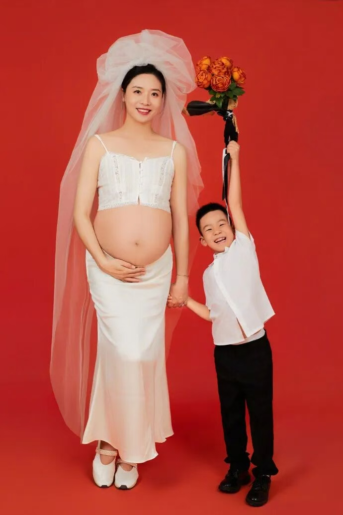 秋月, 迎来双倍的, 发布的襁褓